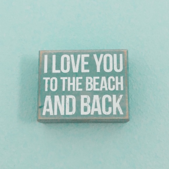 room decor - Picture 1 of 1